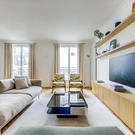 Sublime Quartier Culturel Apartment